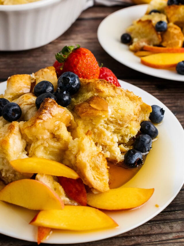 French Toast Casserole is the ultimate breakfast or brunch make ahead casserole.