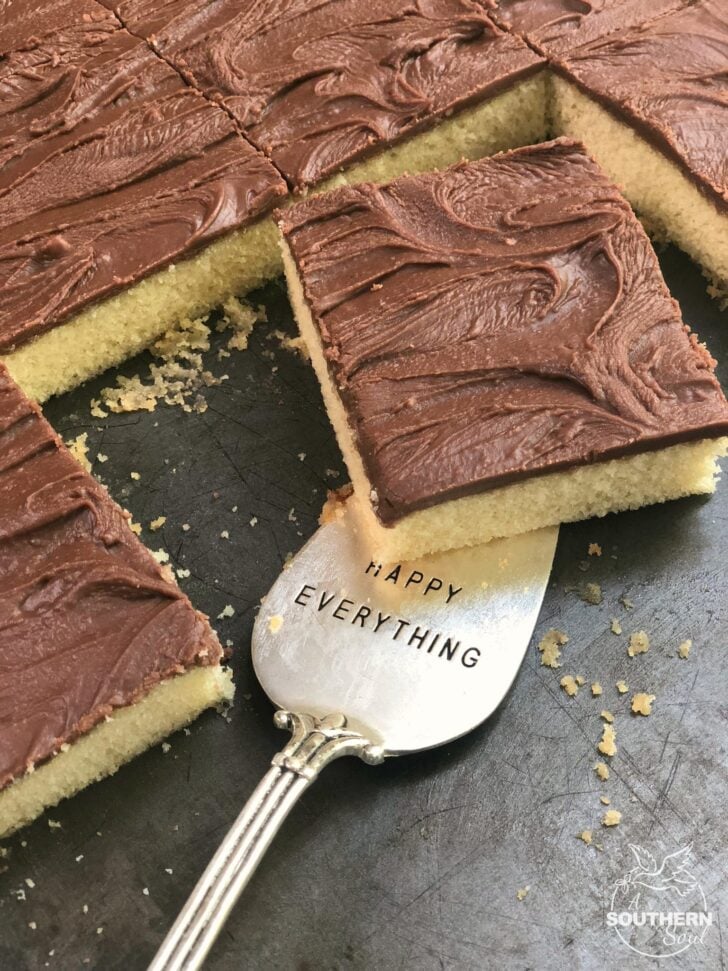 vanilla sheet cake with chocolate fudge icing