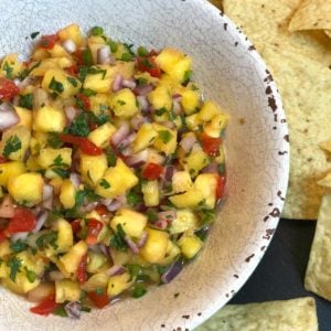 pineapple salsa made with 6 ingredients in 15 minutes