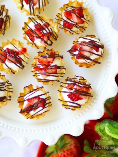 Chocolate Strawberry Cheesecake Phyllo cups are an easy to make sweet treat that makes eating dessert fun!