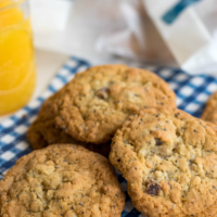 Oatmeal Breakfast Cookies are a great power packed treat to start your day! Made with brown sugar, butter, eggs, oatmeal, coconut, chia seeds and dates. An unexpected way to start the day.