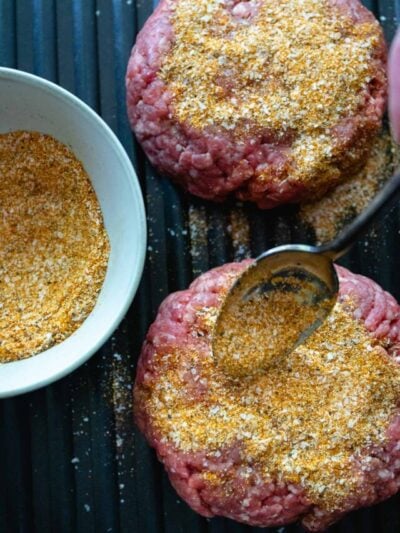 cropped-burger-seasoning-spoonsprinkle.jpg