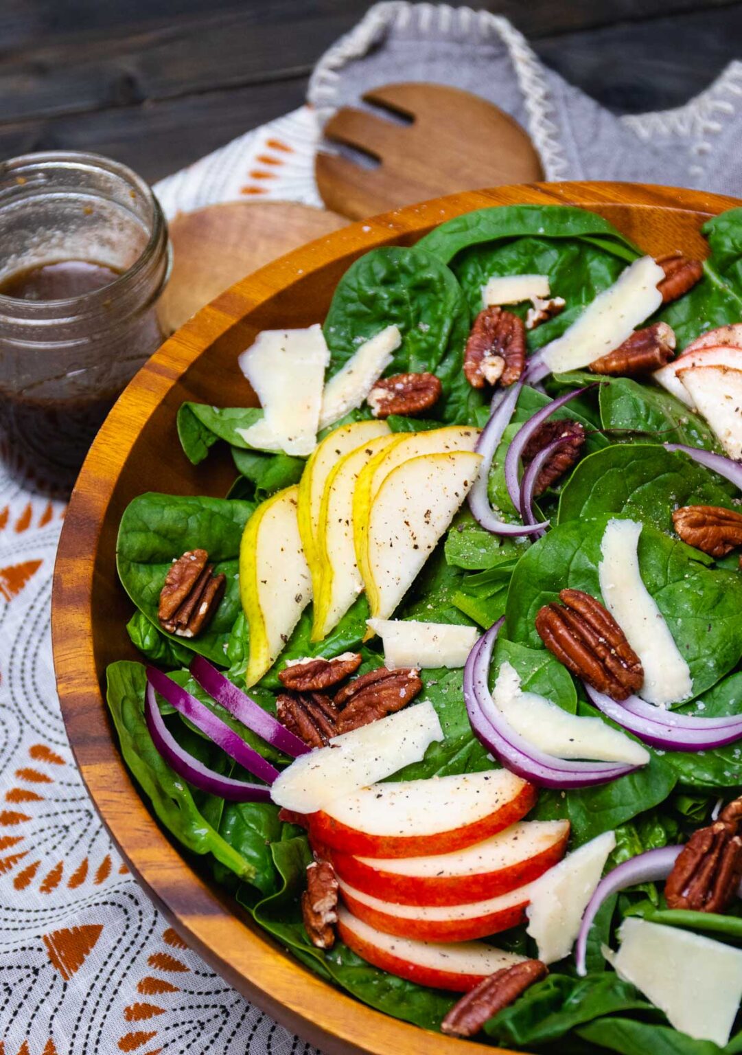 Pear And Spinach Salad With Balsamic Vinaigrette A Southern Soul