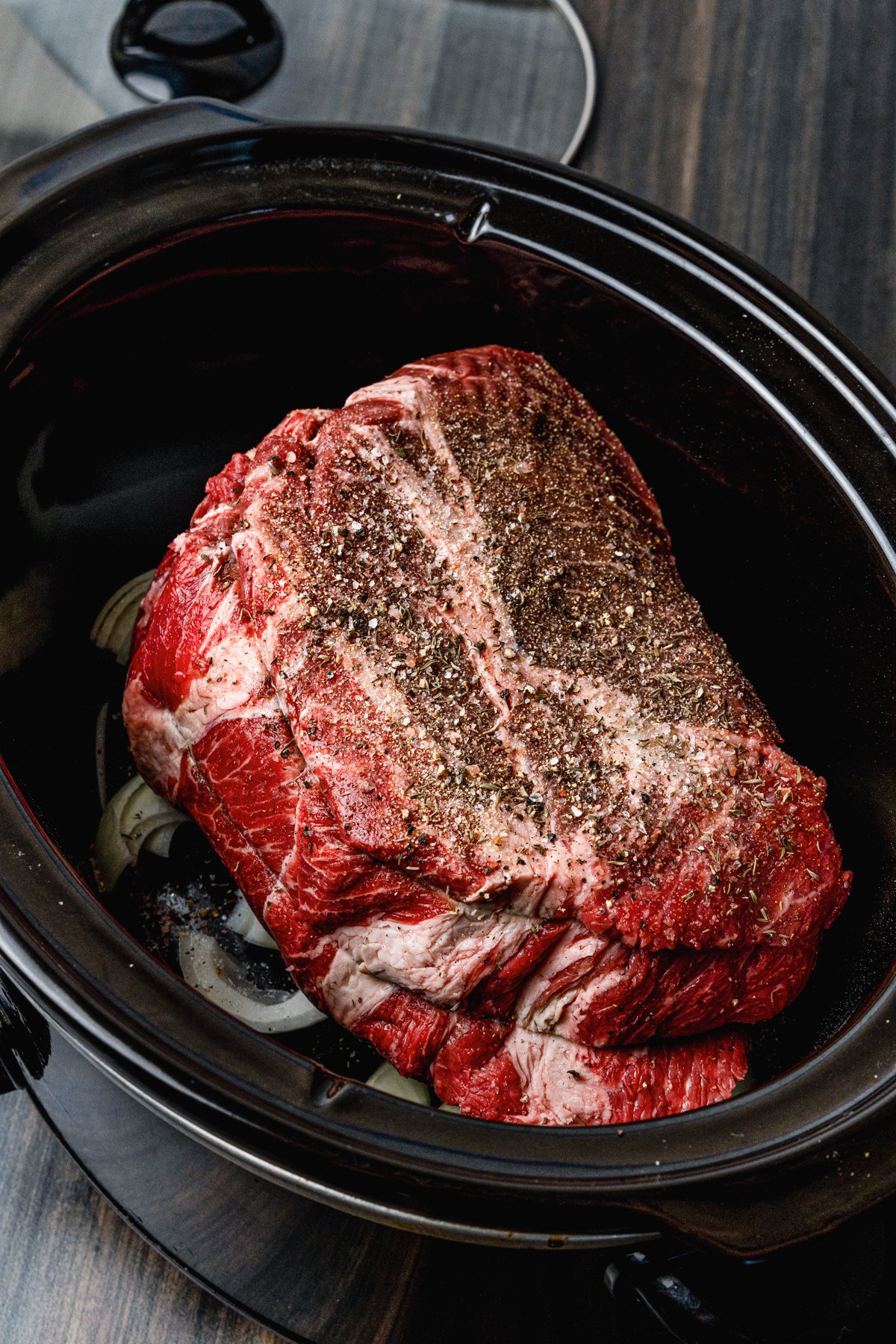 Easy Crock Pot Beef Roast (Slow Cooker Pot Roast)