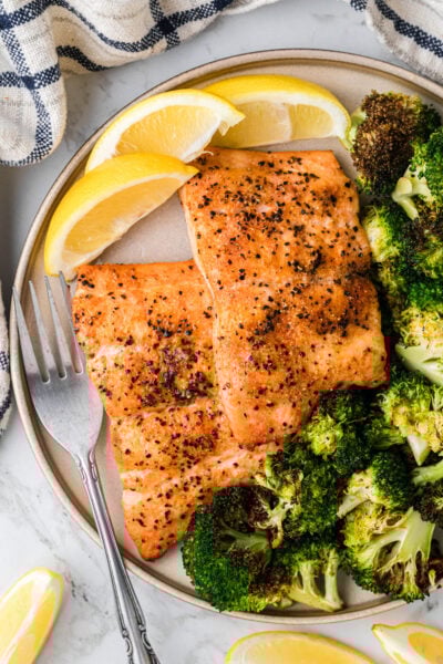 Best Air Fryer Salmon (Quick And Easy)