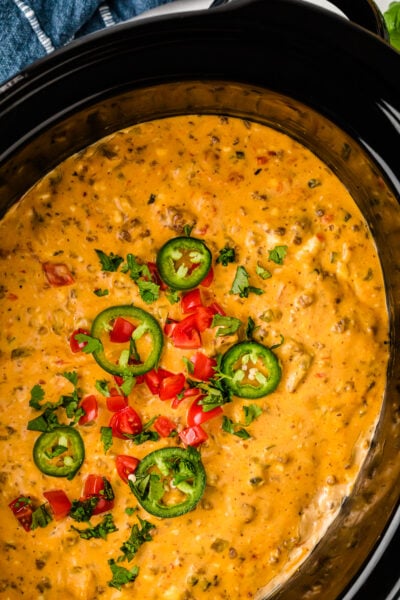 Slow Cooker Beef Queso Dip